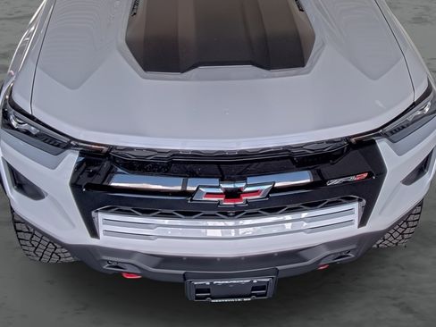 Used 2026 Chevrolet Colorado ZR2 w/ Technology Package image 18