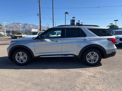 Used 2023 Ford Explorer XLT w/ Equipment Group 202A image 6