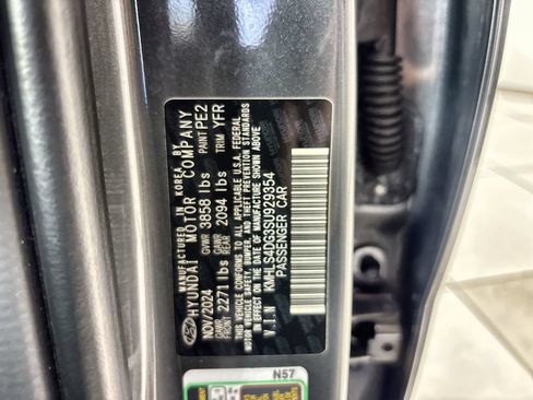 Certified 2025 Hyundai Elantra SEL w/ Cargo Package FWD image 27
