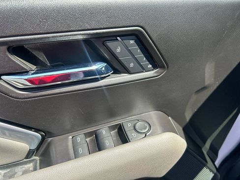 Used 2024 Chevrolet Colorado ZR2 w/ ZR2 Convenience Package III AWD/4WD image 14