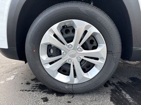 New 2026 Chevrolet Trax LS FWD image 9