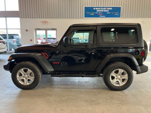Used 2022 Jeep Wrangler Sport S image 8