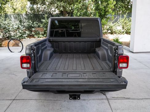 Used 2022 Jeep Gladiator Sport AWD/4WD image 23