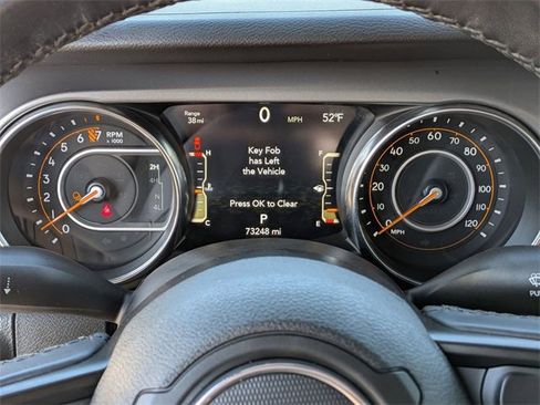 Certified 2022 Jeep Gladiator Sport image 15