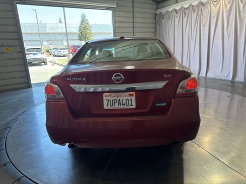 Used 2013 Nissan Altima 2.5 SV FWD image 6