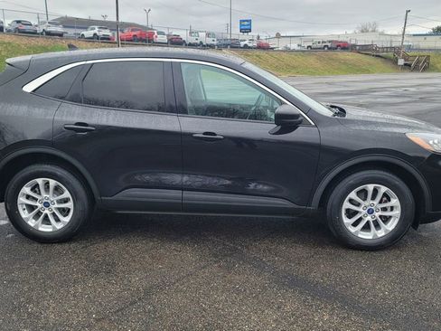 Used 2022 Ford Escape SE image 14