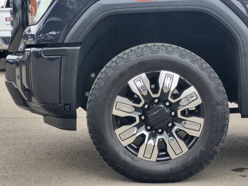 Used 2024 GMC Sierra 2500 Denali w/ Denali Reserve Package AWD/4WD image 9