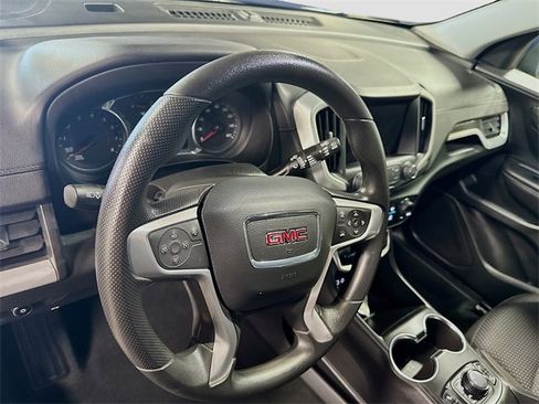 Used 2022 GMC Terrain SLE w/ Driver Convenience Package image 16