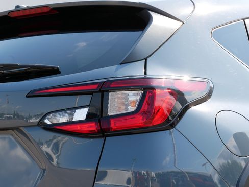 Used 2024 Subaru Crosstrek 2.0i Premium AWD/4WD image 17