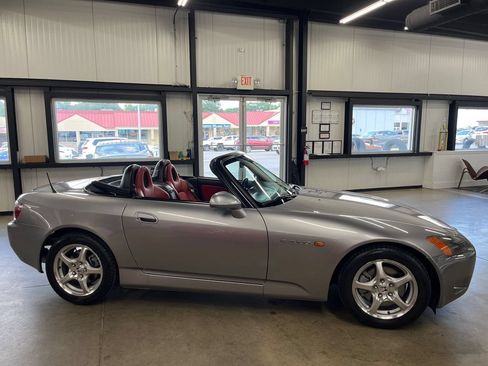 Used 2001 Honda S2000 image 24