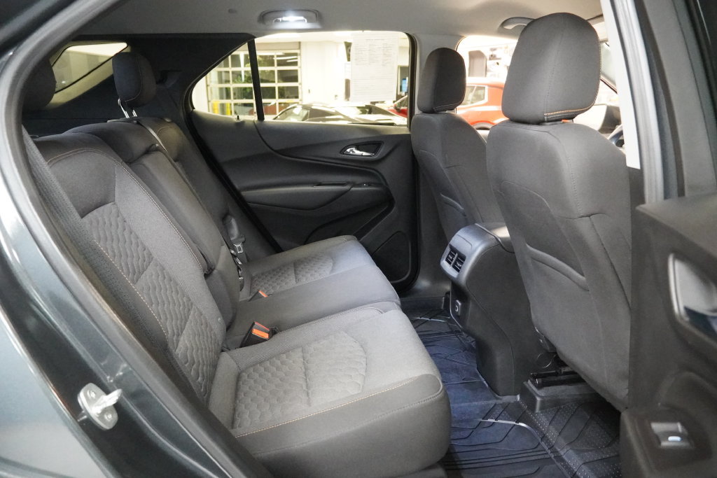 Used 2020 Chevrolet Equinox LT FWD image 32