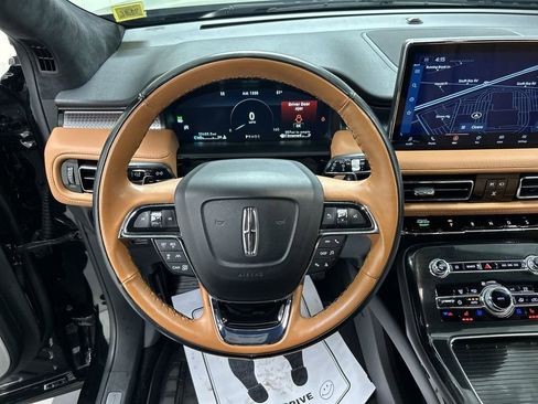 Used 2023 Lincoln Nautilus Black Label image 4