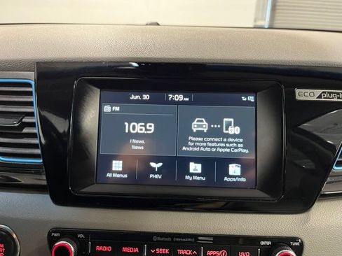 Used 2018 Kia Niro EX FWD image 26