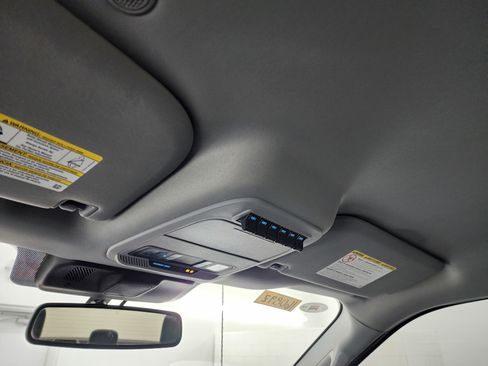 Used 2023 Ford F250 XLT w/ FX4 Off-Road Package image 12