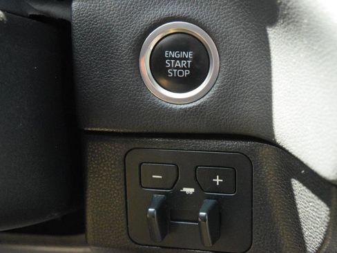 Used 2022 Toyota Tundra Limited w/ Power Package RWD image 33