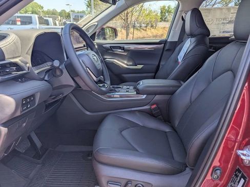 New 2026 Toyota Highlander Limited AWD/4WD image 21
