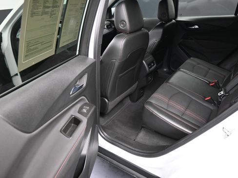 Used 2022 Chevrolet Equinox RS w/ Infotainment Package AWD/4WD image 17
