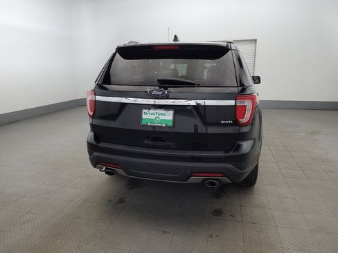 Used 2018 Ford Explorer XLT image 7