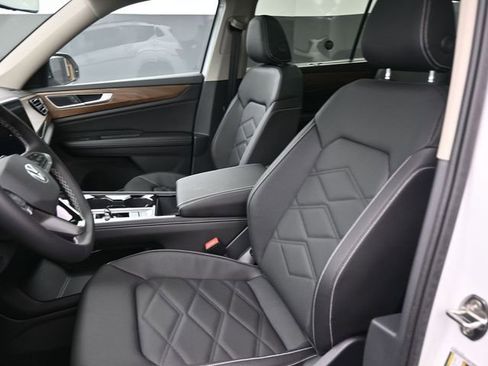 New 2026 Volkswagen Atlas SE FWD image 19