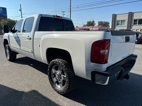 Used 2011 Chevrolet Silverado 2500 LTZ w/ LTZ Plus Package image 4