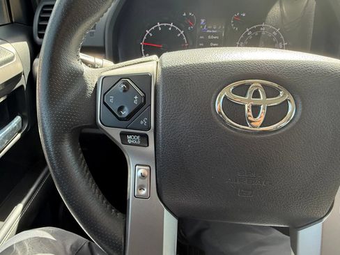 Used 2020 Toyota 4Runner SR5 Premium w/ Moonroof Package AWD/4WD image 18
