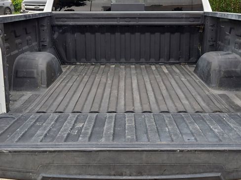 Used 2025 Chevrolet Silverado 1500 LT w/ Safety Package AWD/4WD image 8