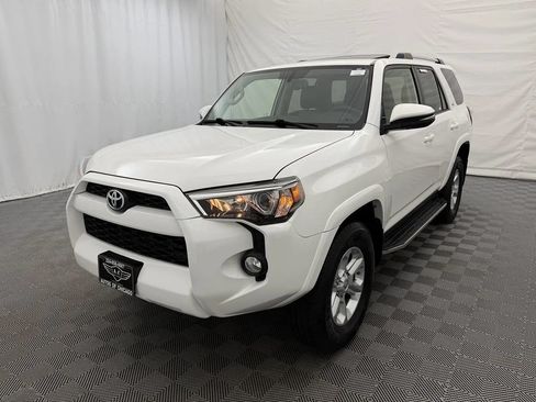 Used 2019 Toyota 4Runner SR5 Premium AWD/4WD image 2