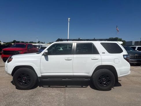 Used 2023 Toyota 4Runner SR5 Premium w/ Moonroof Package AWD/4WD image 5