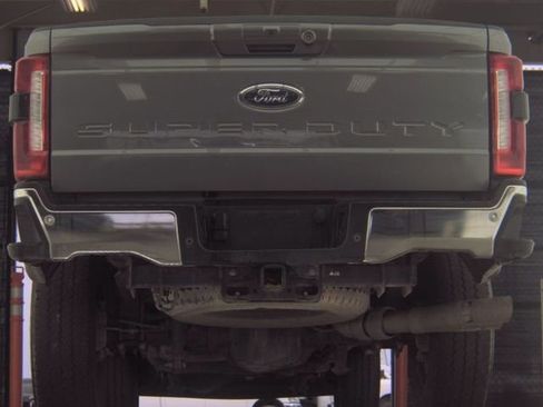 Used 2024 Ford F250 Lariat image 9