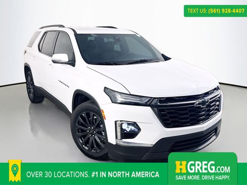 Used 2024 Chevrolet Traverse RS image 1