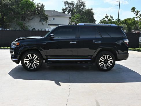 Used 2022 Toyota 4Runner Limited RWD image 7