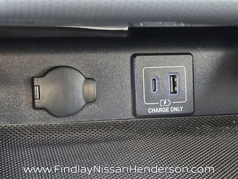 Used 2020 Nissan Pathfinder SL image 27