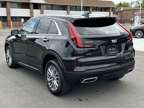 Certified 2025 Cadillac XT4 Premium Luxury AWD/4WD image 8