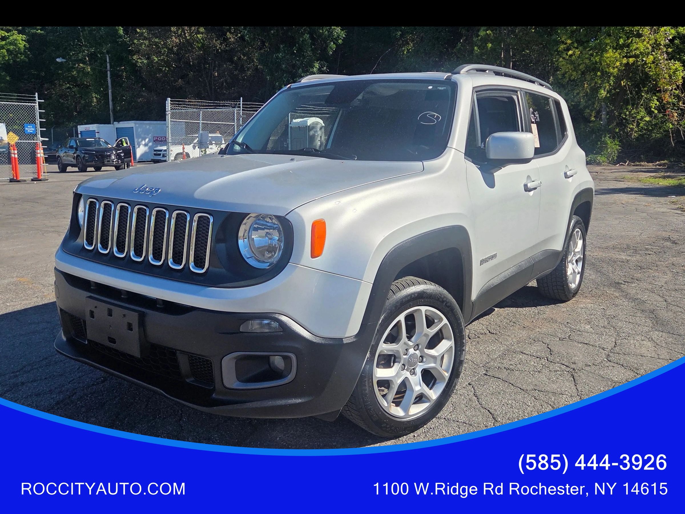 Used 2016 Jeep Renegade Latitude AWD/4WD image 1