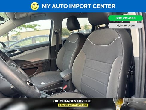 Used 2024 Volkswagen Taos SE AWD/4WD image 7