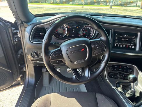 Used 2022 Dodge Challenger R/T RWD image 13