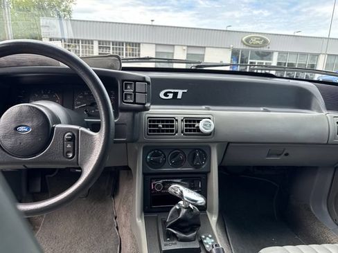 Used 1988 Ford Mustang GT RWD image 13