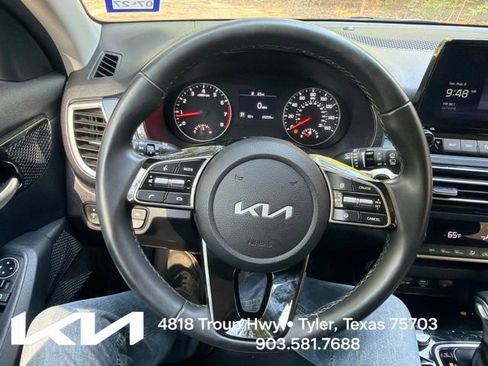 Used 2022 Kia Seltos S FWD image 18