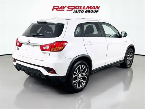 Used 2018 Mitsubishi Outlander Sport ES image 5