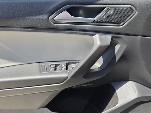 Certified 2021 Volkswagen Tiguan SE R-Line FWD image 25