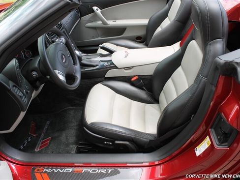 Used 2011 Chevrolet Corvette Grand Sport w/ Preferred Equipment Group RWD image 29