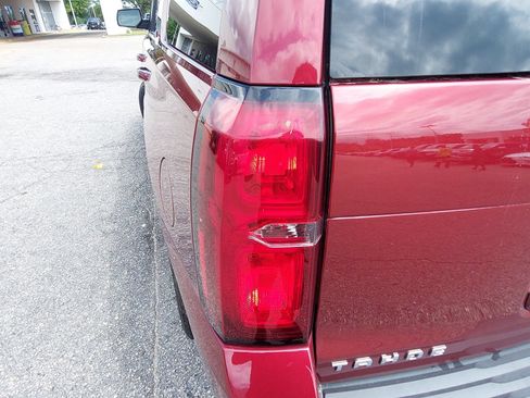 Used 2018 Chevrolet Tahoe LT w/ LT Signature Package AWD/4WD image 36