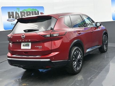 Used 2024 Nissan Rogue Platinum image 5
