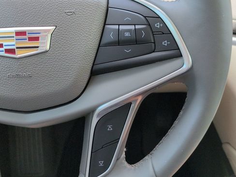 Used 2017 Cadillac XT5 Premium Luxury FWD image 28