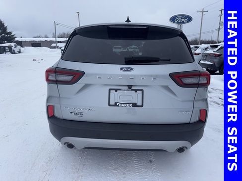 Used 2023 Ford Escape Platinum image 3