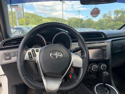 Used 2015 Scion tC FWD image 7