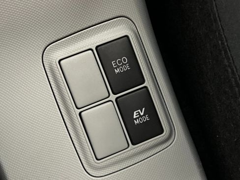 Used 2012 Toyota Prius C Two image 27