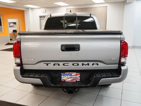 Used 2021 Toyota Tacoma SR image 8