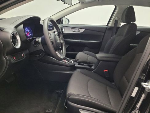 Used 2022 Kia Forte LXS FWD image 17