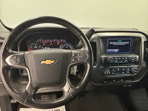 Used 2018 Chevrolet Silverado 1500 LT AWD/4WD image 16